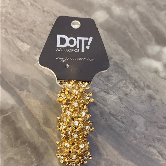 Gold Bracelet - Picture 1 of 5